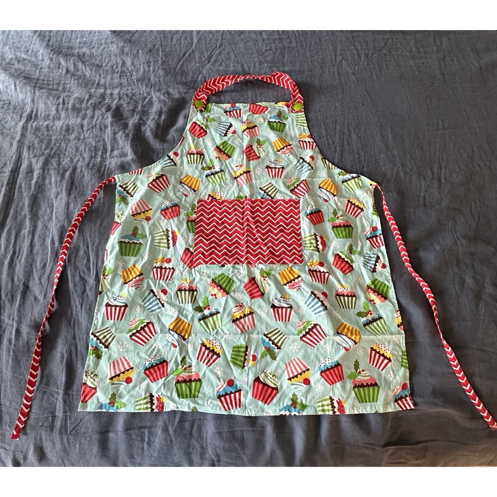 NWOT‎ Cute Vintage Style Apron Kitchen Couture multicolor cupcakes